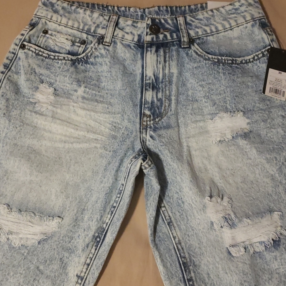 Jean shorts - Picture 2 of 4